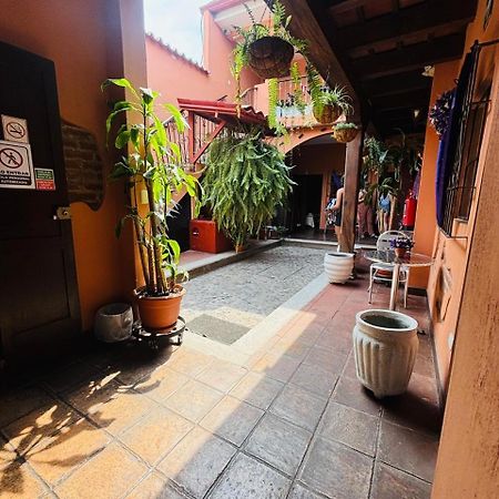 Hotel Chilero Y Cafe Antigua Exterior photo
